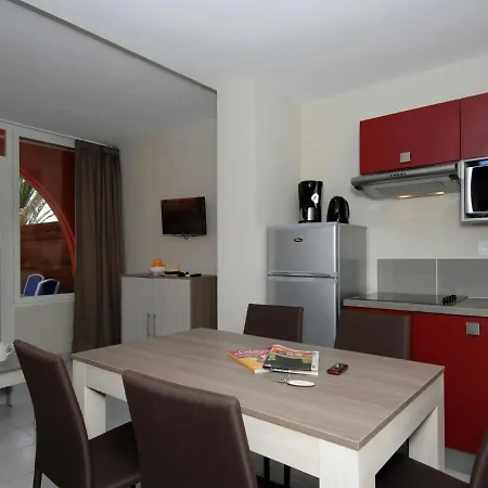 Tidy Near The In A Lively Seaside Appartement