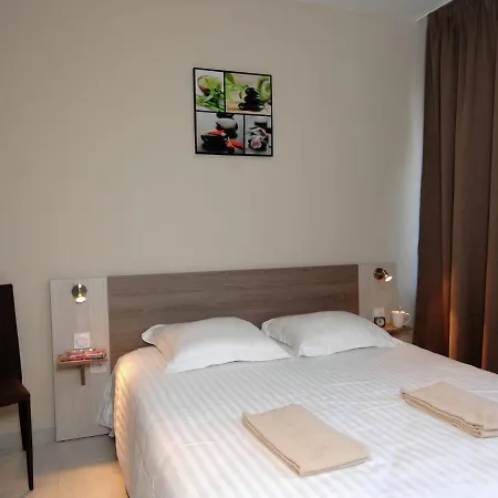 Appartement Tidy Near The In A Lively Seaside